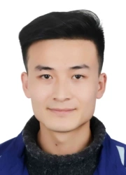 田元证件照